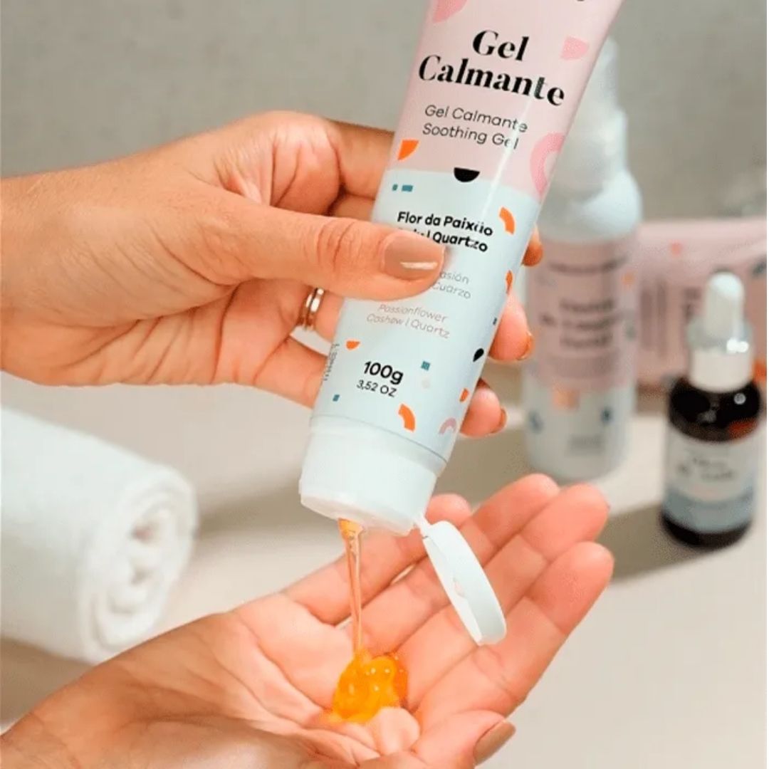Gel Calmante Facial 100 g – Flor de la Pasión, Cajú y Cuarzo Rosa | Della & Delle